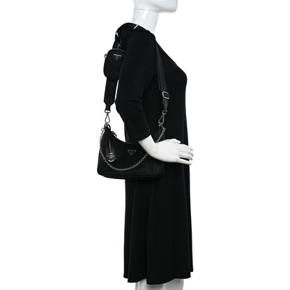 Prada Nylon Re-Edition 2005 Shoulder Bag Black 2 of 11