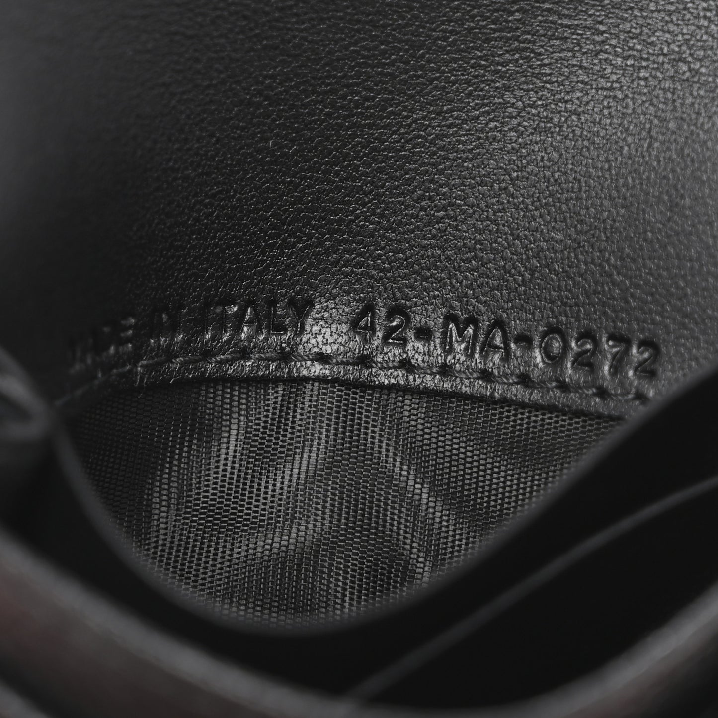 Grained Calfskin Saddle Card Holder Black