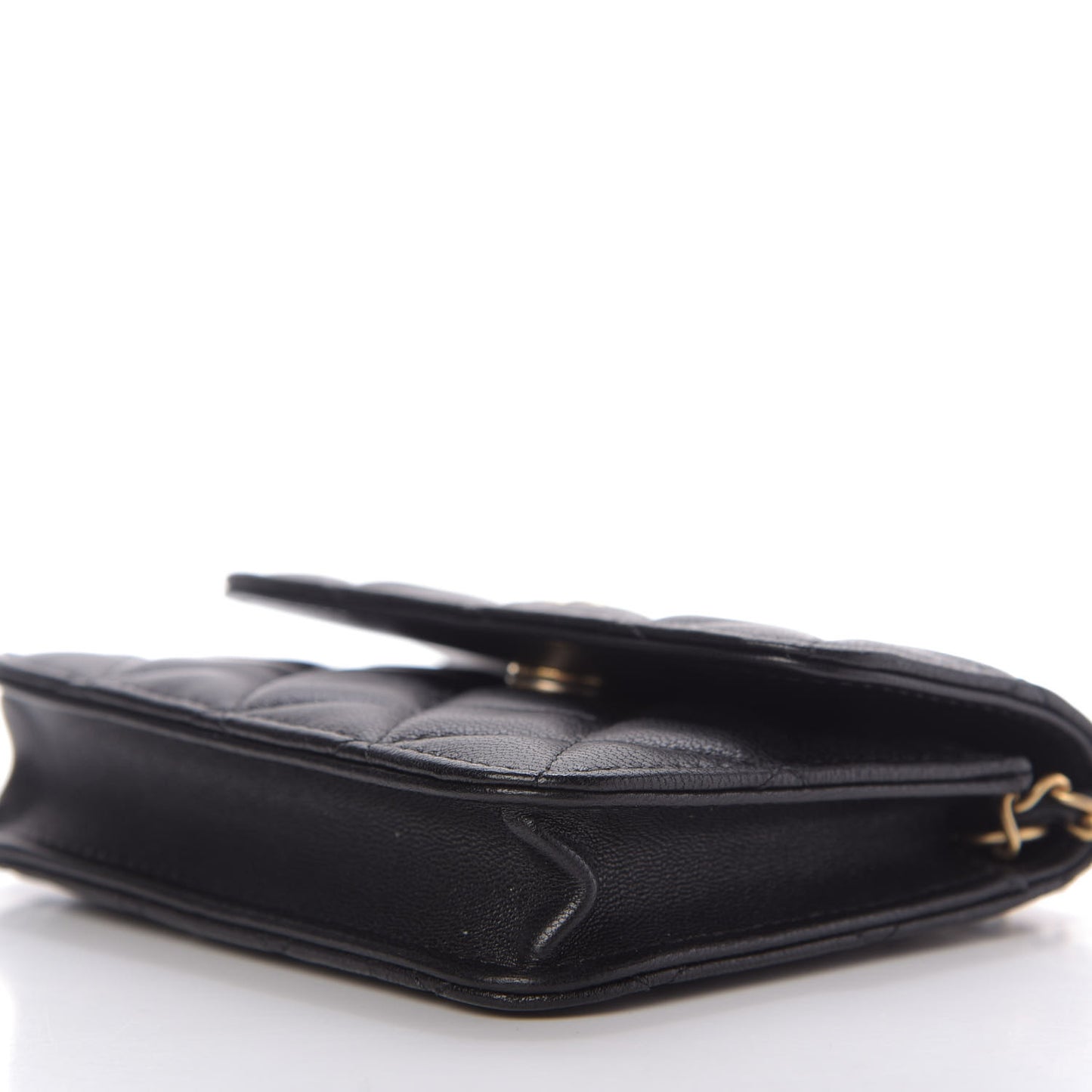 Lambskin Quilted Pearl Crush Clutch With Chain Black