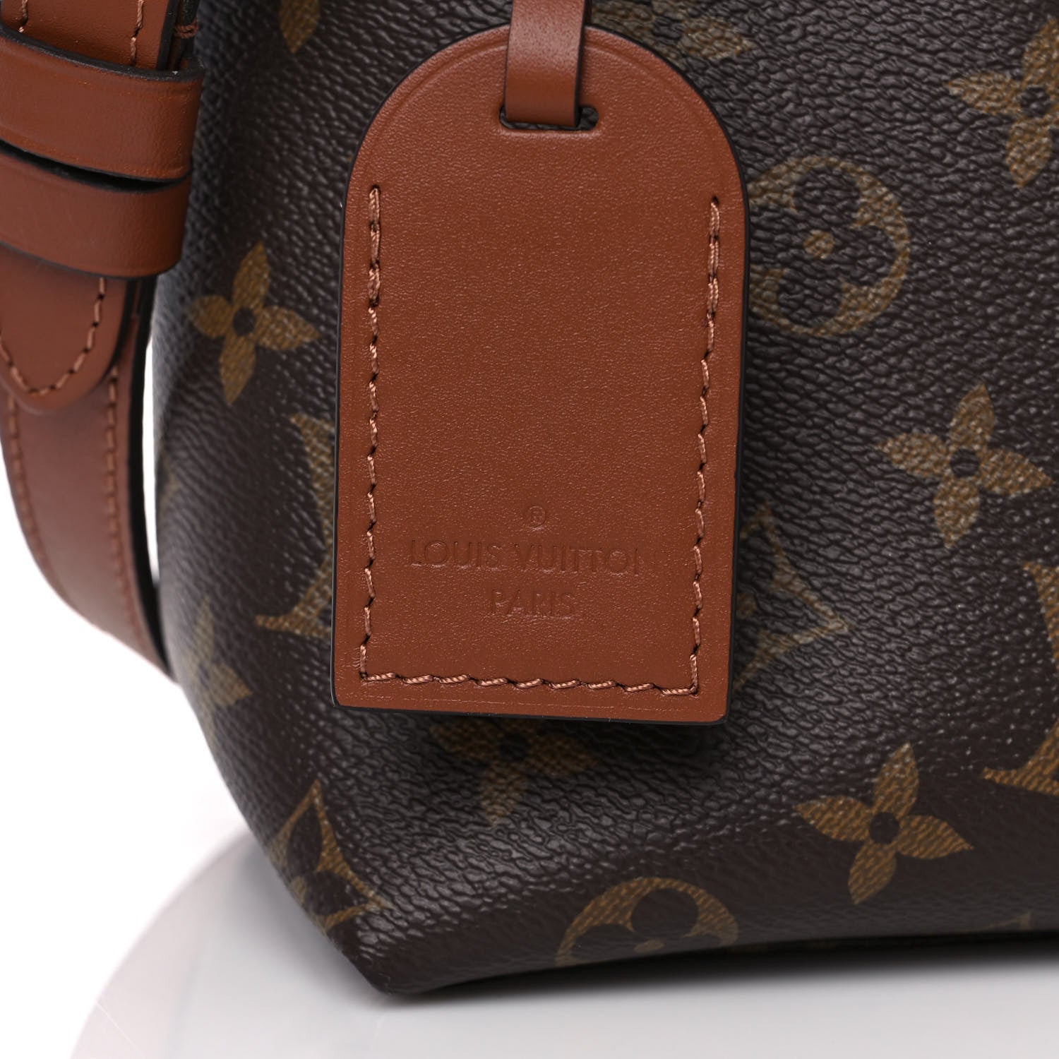 Louis Vuitton Monogram V Tote BB Black 9 of 9