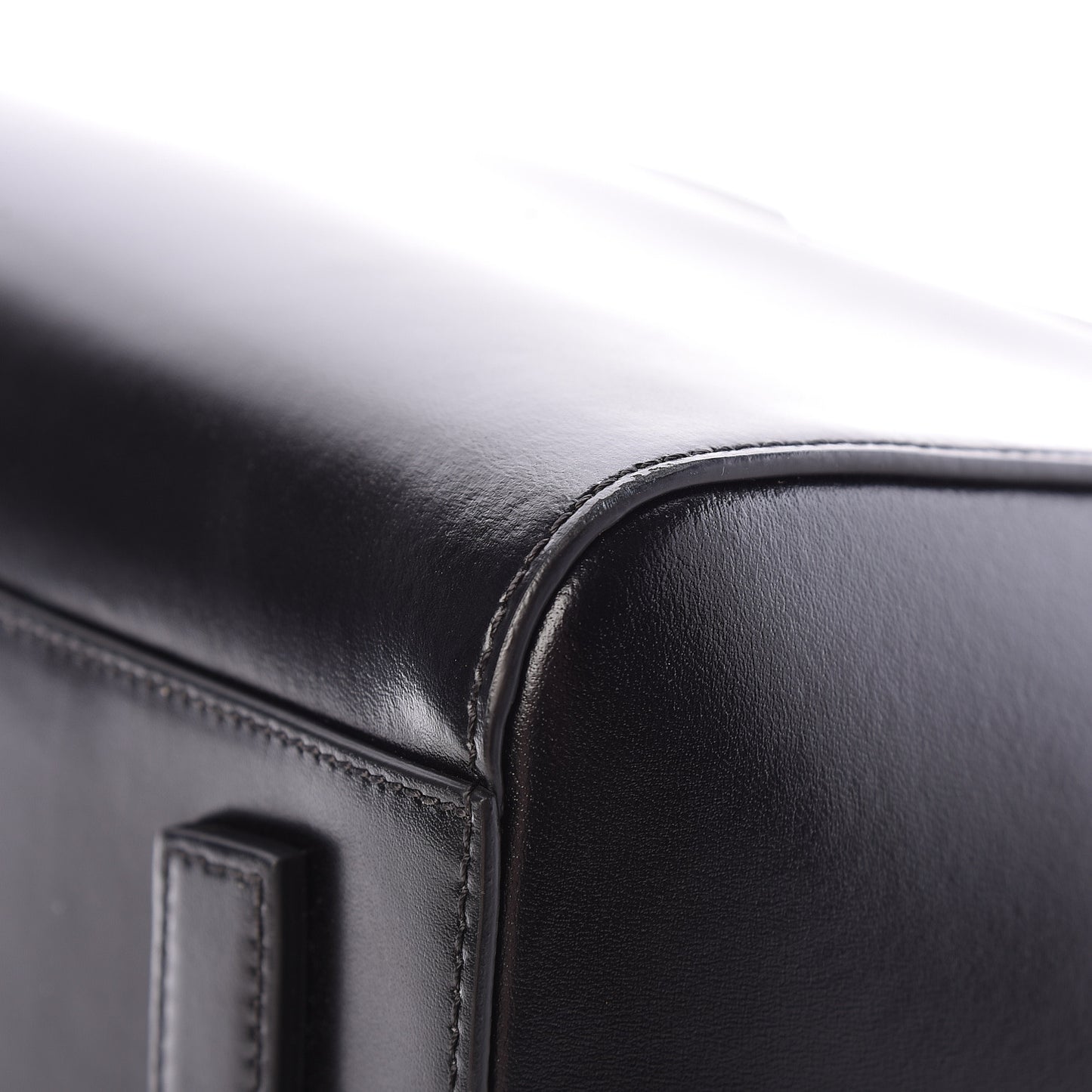 Shiny Lord Calfskin Medium Antigona Black