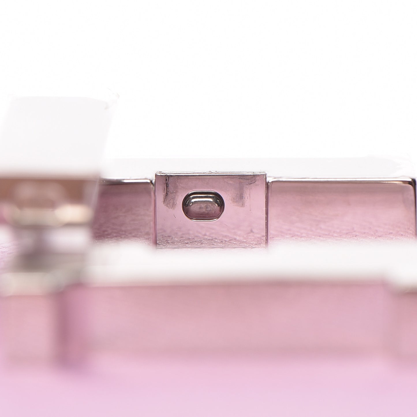 Epsom Constance 18 Mauve Sylvestre