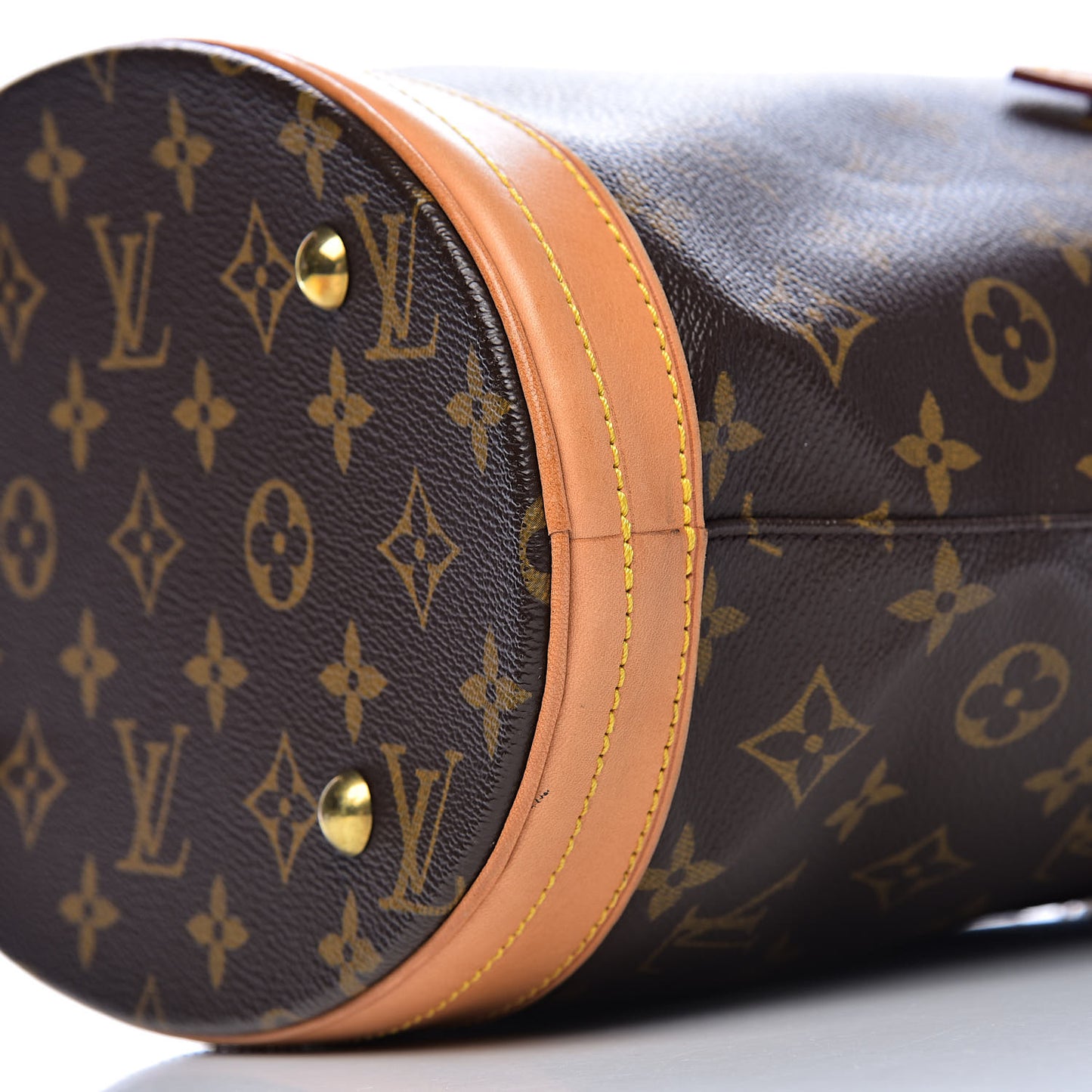 Monogram Petit Bucket 23