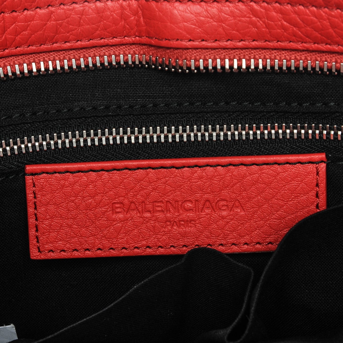 Vibrato Calfskin Classic Silver Hardware S City Rouge Cerise