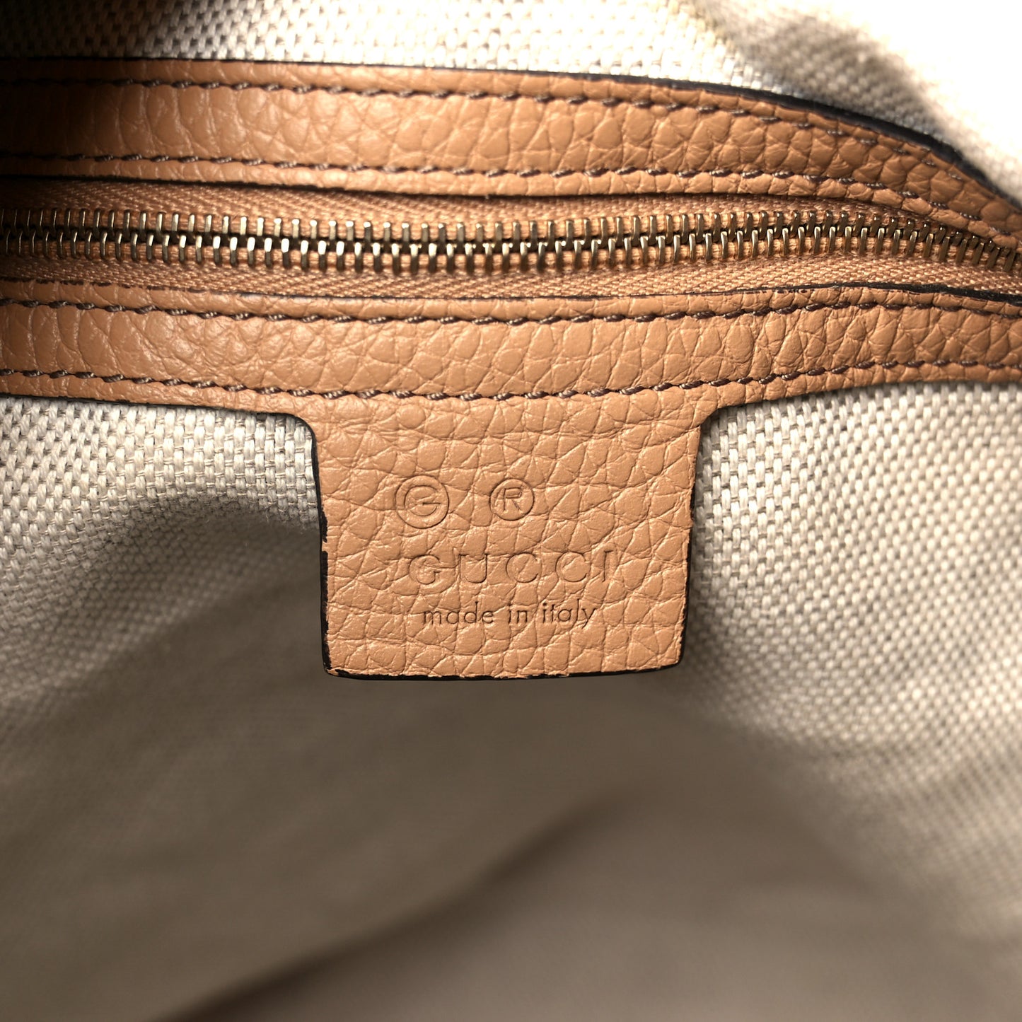 Pebbled Calfskin Large Soho Hobo Camelia