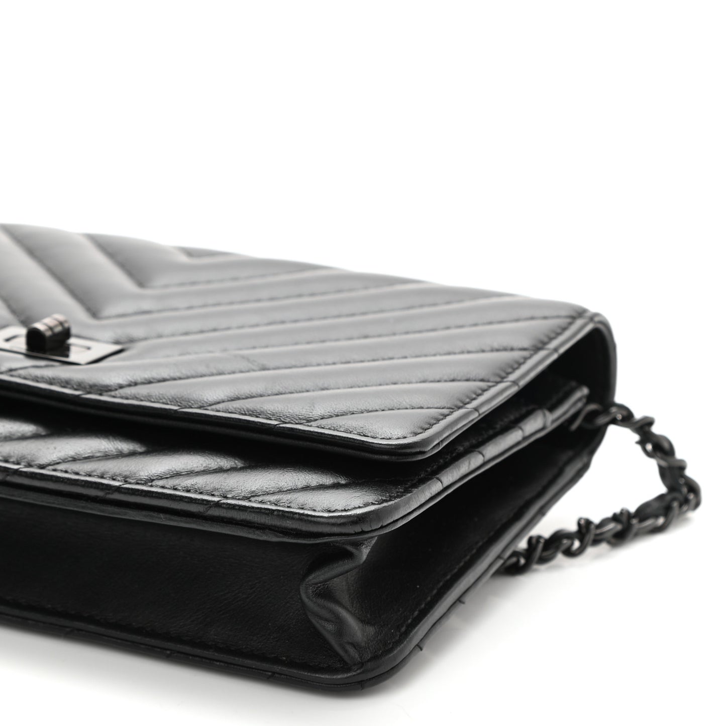 Chevron Reissue Wallet On Chain WOC So Black