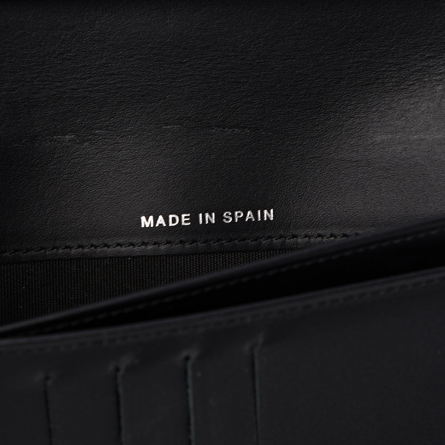 Caviar Timeless CC Yen Wallet Black