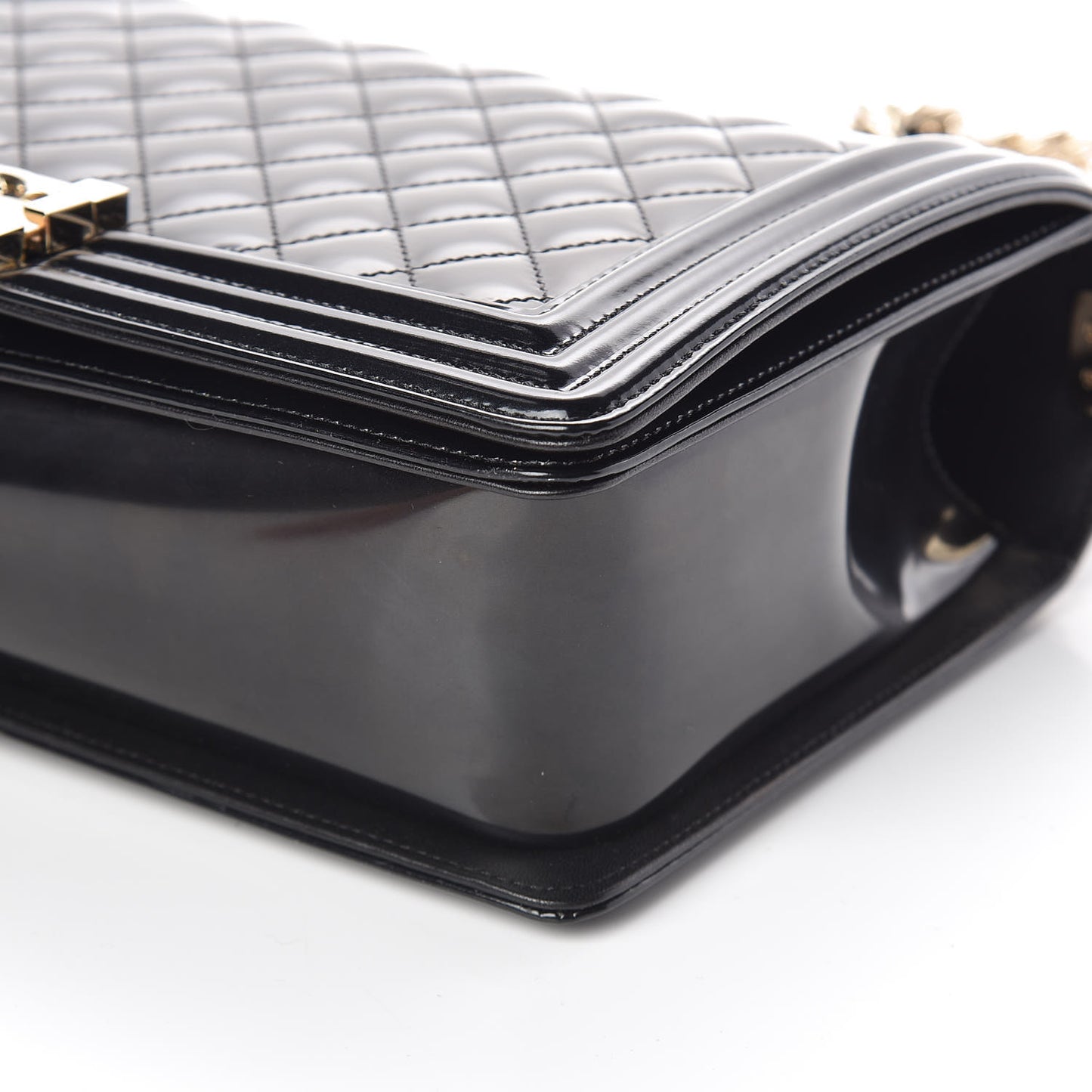 Patent Calfskin Quilted New Medium Boy Flap Black