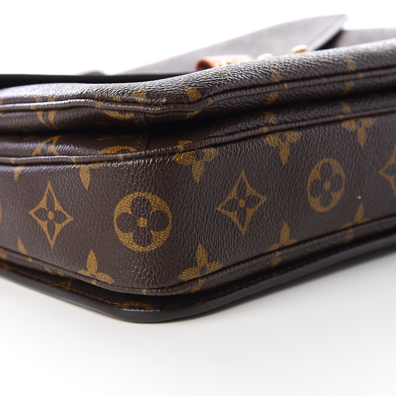 Louis Vuitton Monogram Pochette Metis 4 of 8