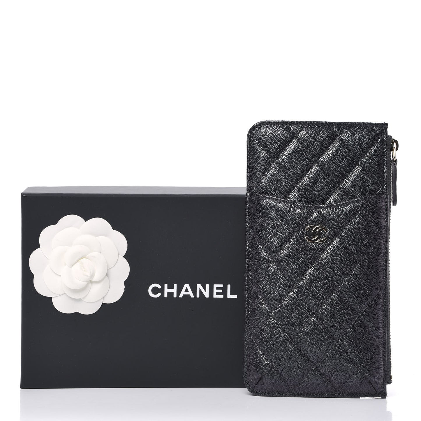Iridescent Caviar Quilted Classic Flat Wallet Pouch Black