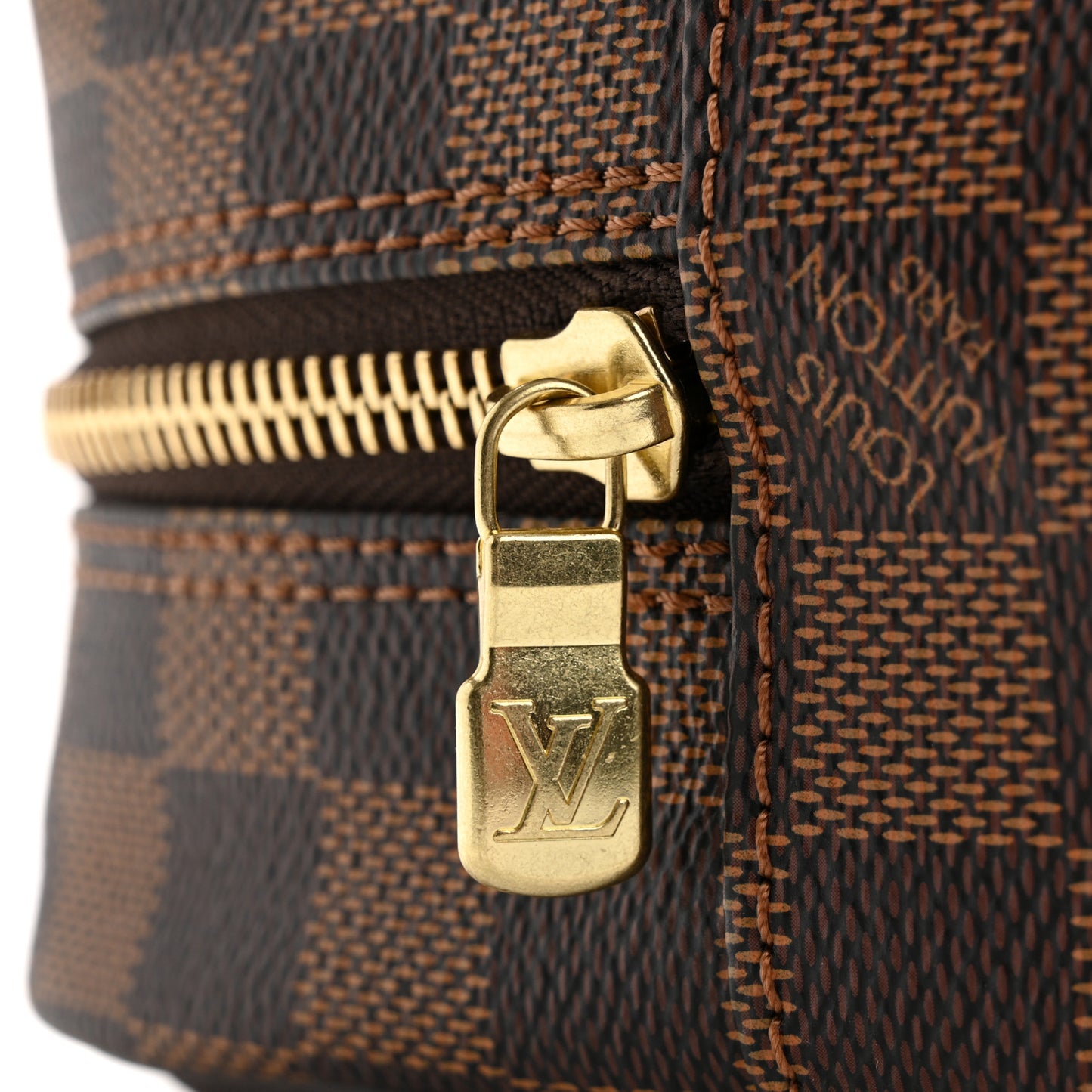 Damier Ebene Toiletry Bag 25
