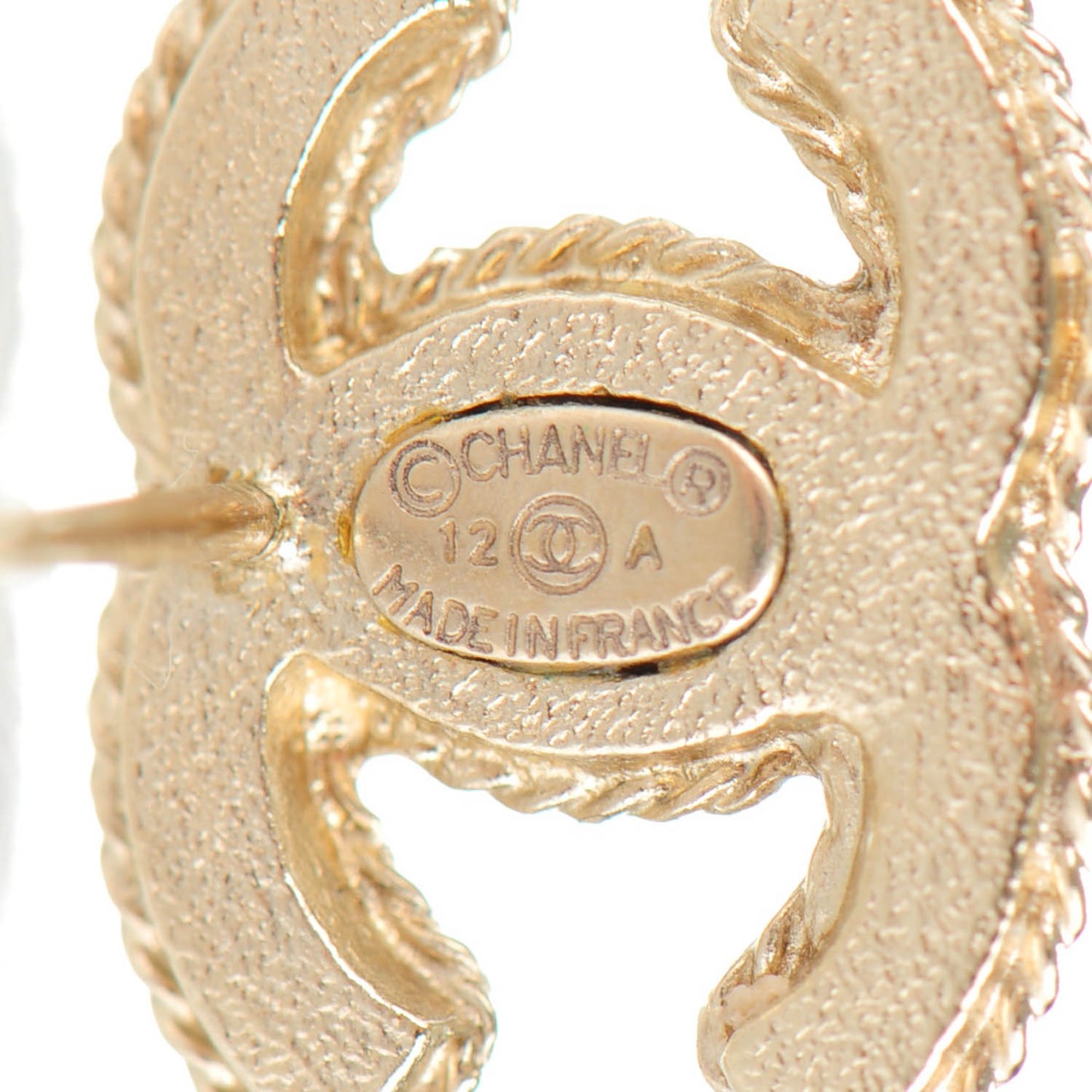 Hammered CC Earrings Gold