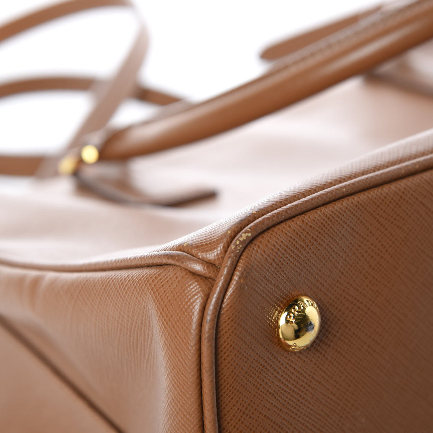 Saffiano Lux Medium Tote Caramel
