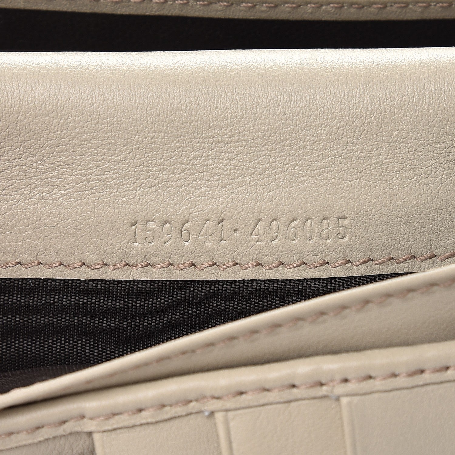 Gucci Guccissima Wave Continental Wallet Off White 7 of 8