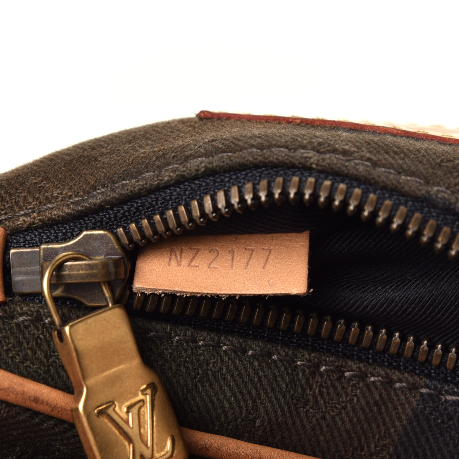 Louis Vuitton X SUPREME Canvas Camouflage Bumbag 7 of 9