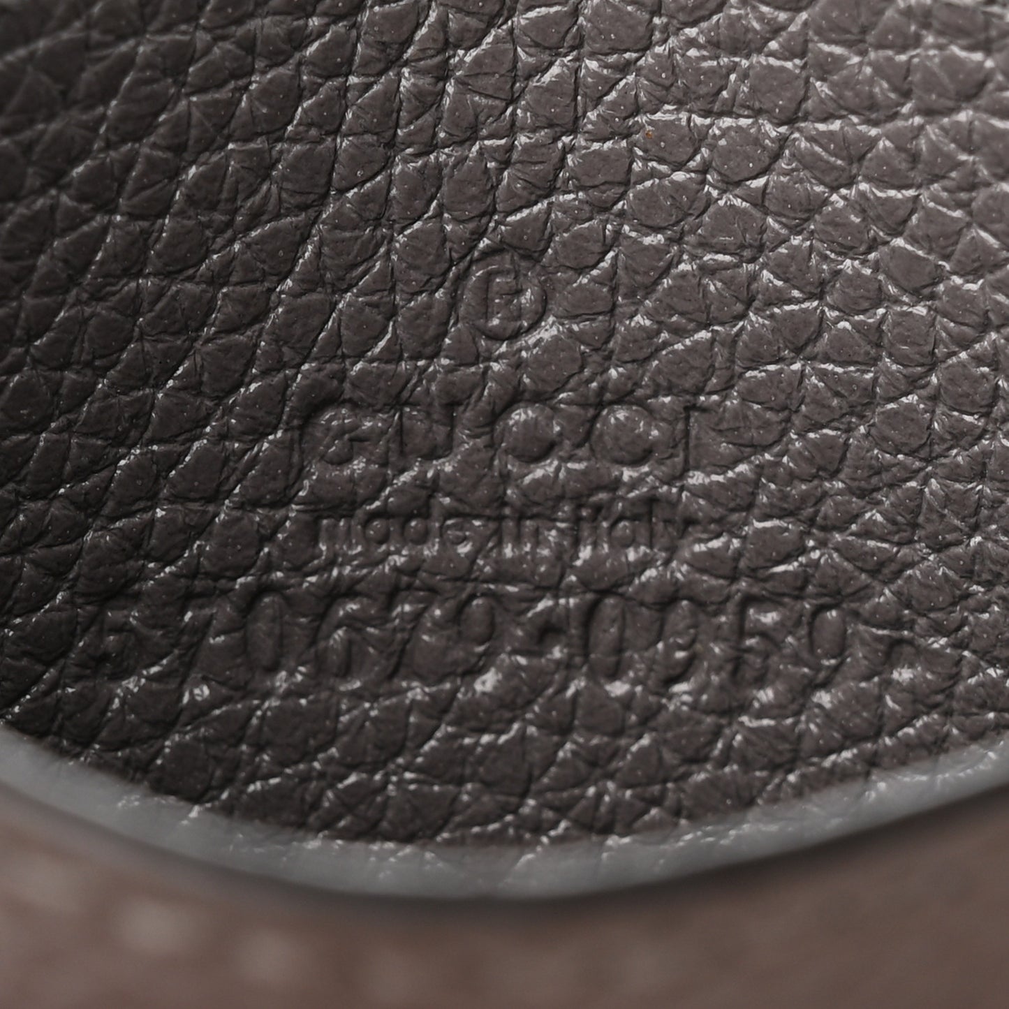 Grainy Calfskin Zumi Card Holder Dusty Grey