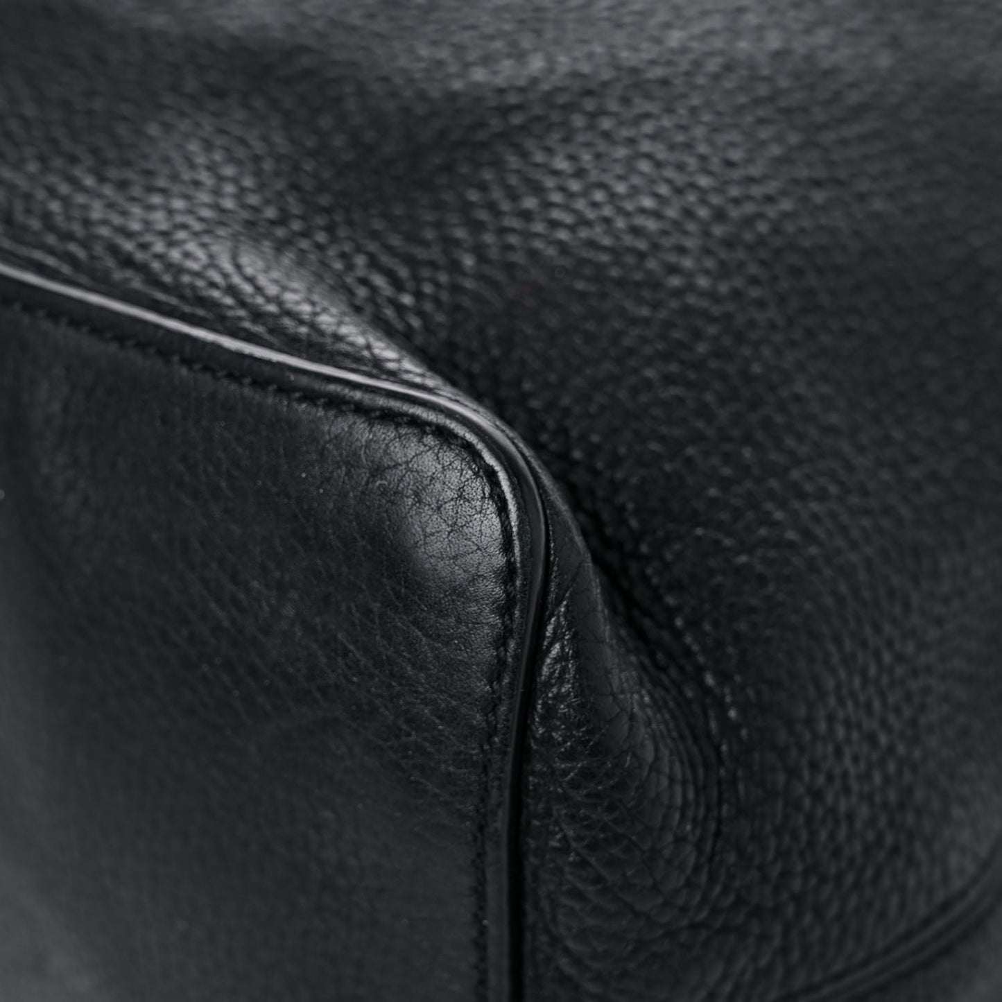 Pebbled Calfskin Large Soho Hobo Black