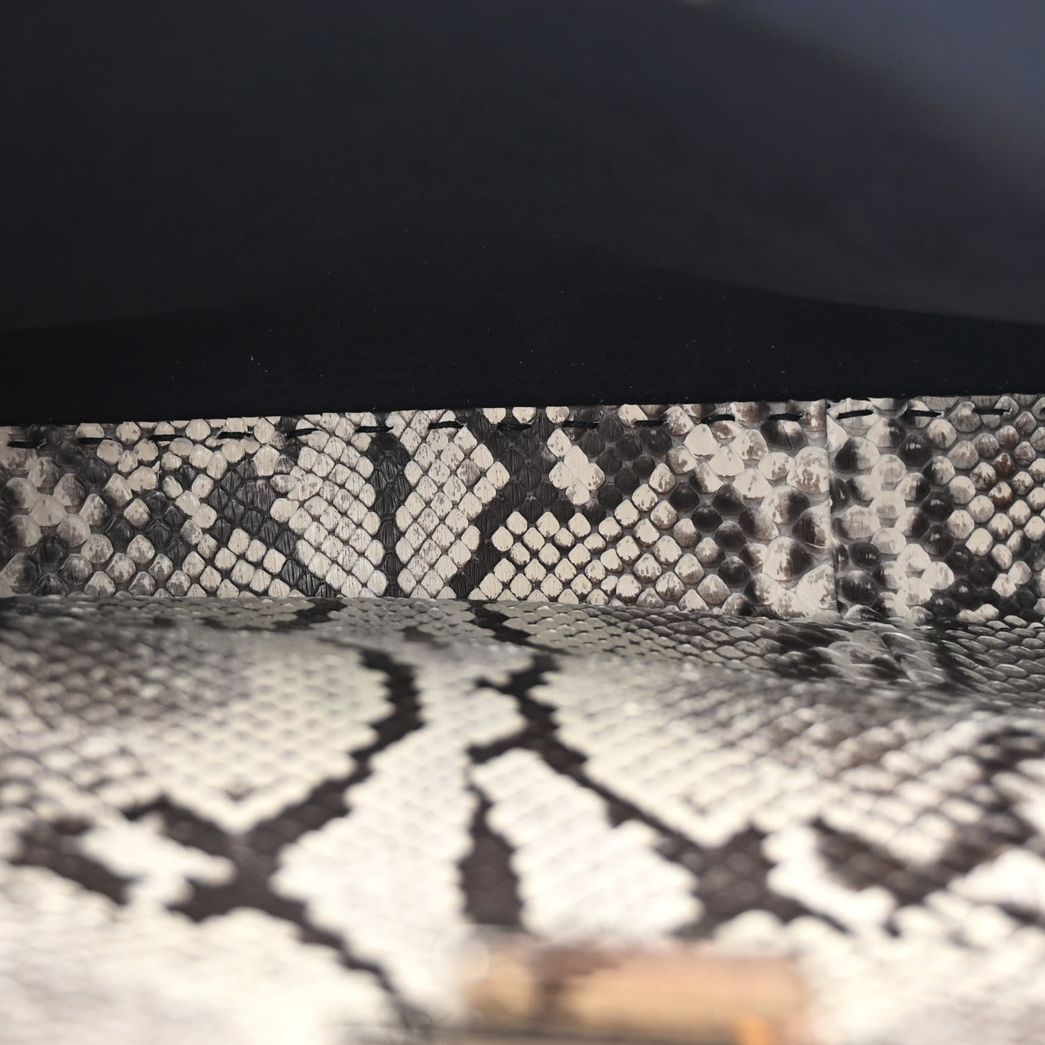 Fendi Cuoio Romano Snakeskin Selleria Medium Peekaboo Iconic Satchel Blue Notte 5 of 15