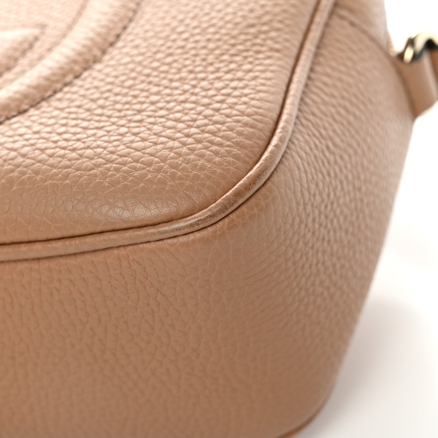Pebbled Calfskin Small Soho Disco Bag Camelia