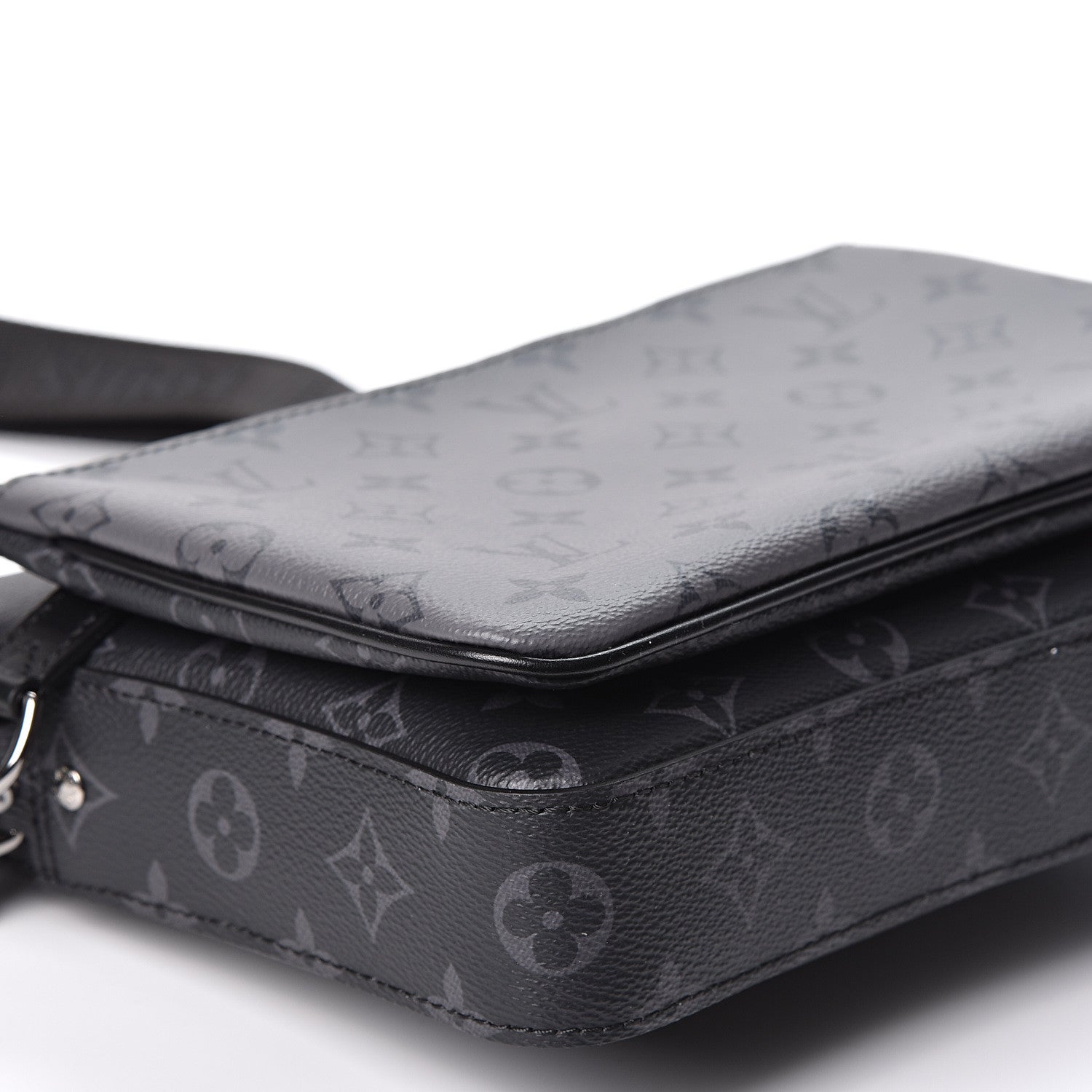 Louis Vuitton Reverse Monogram Eclipse Trio Messenger 9 of 11