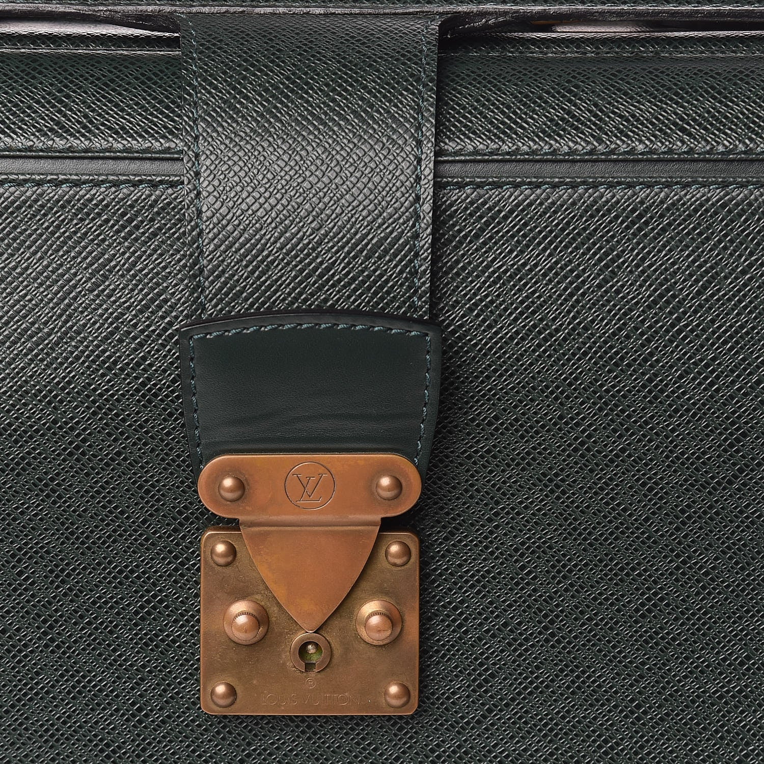 Louis Vuitton Taiga Briefcase Pilot Case Oural Epicea 12 of 12