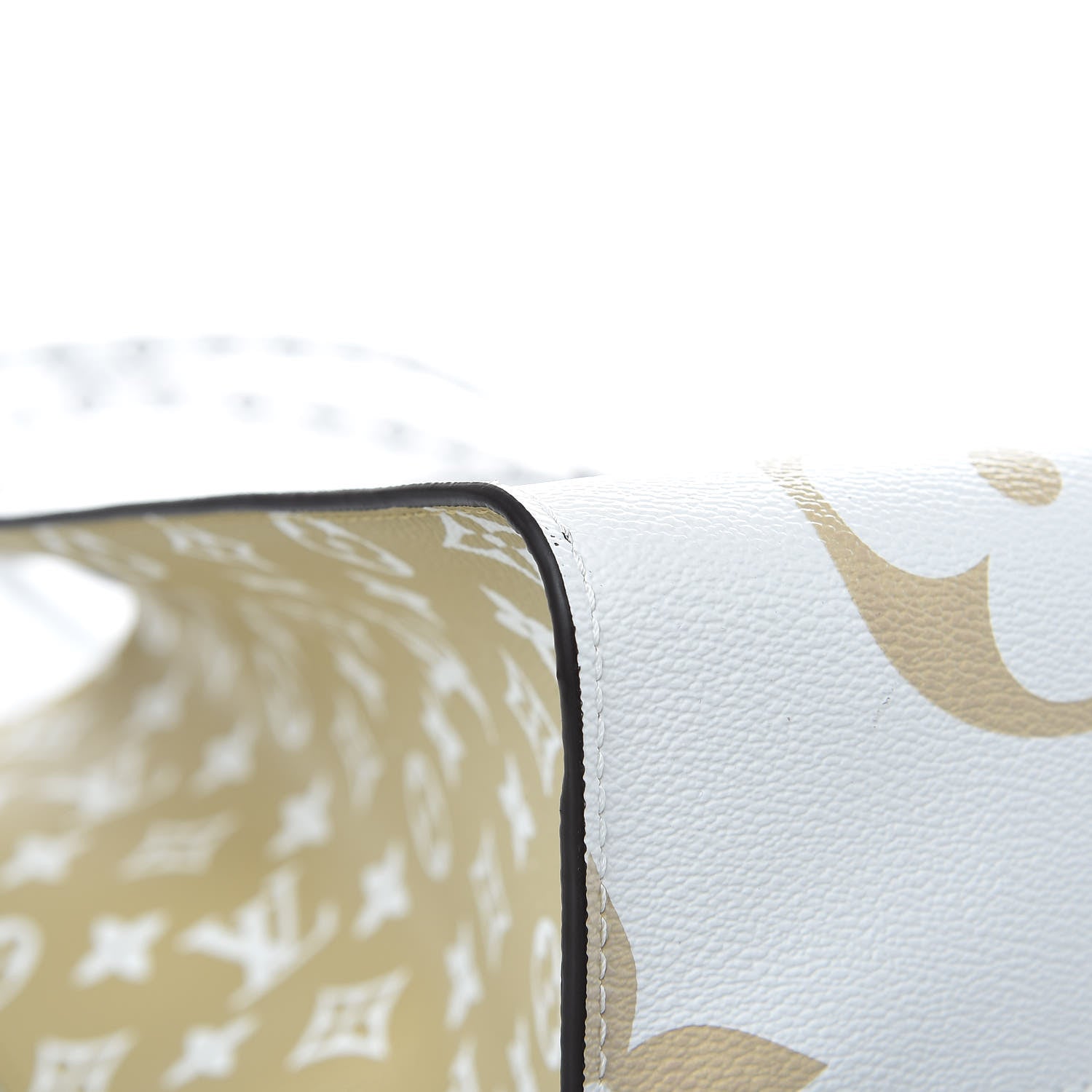 Louis Vuitton Monogram Giant Onthego GM Kaki Beige 9 of 11
