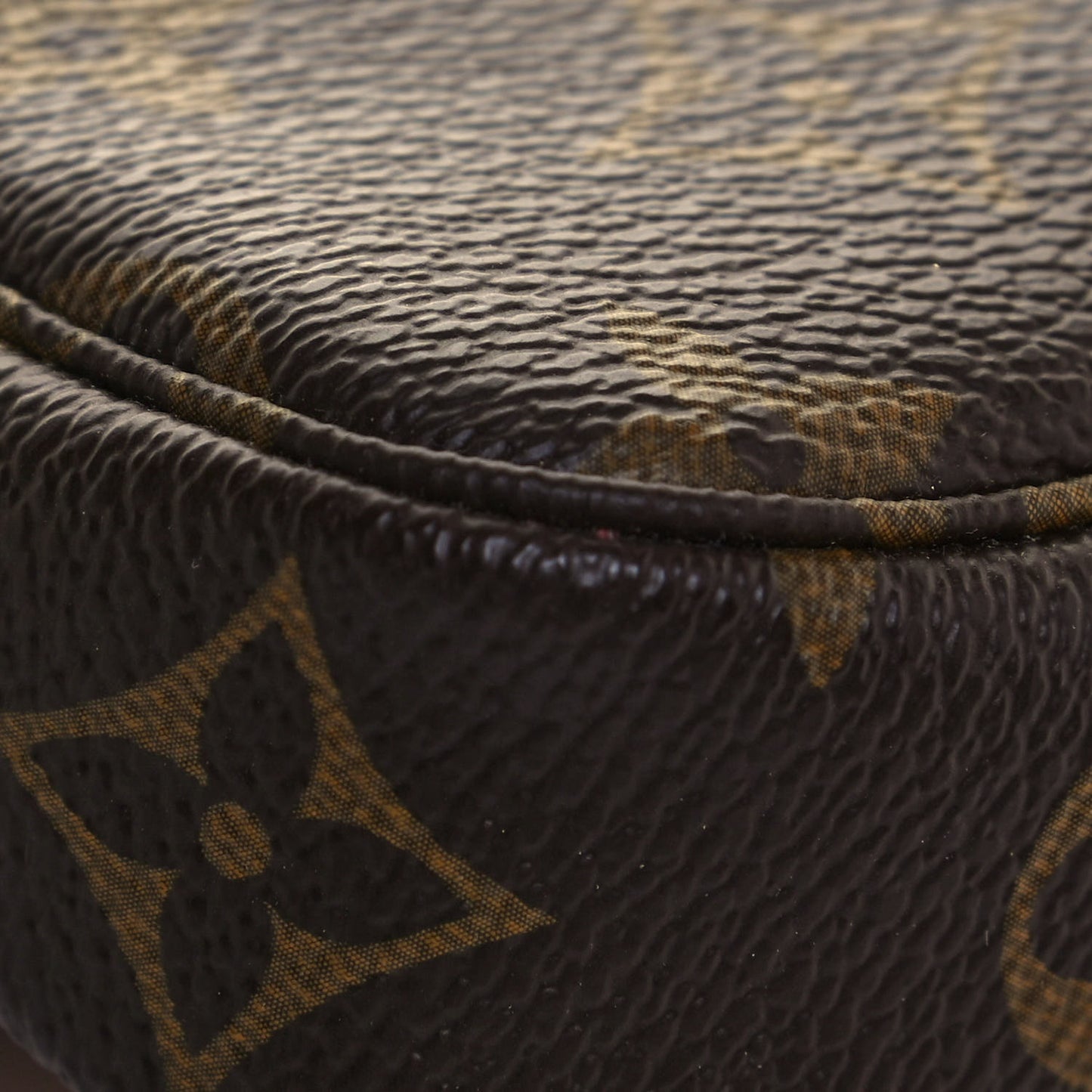 Monogram 2018 Christmas Animation Mini Cats Pochette Accessories