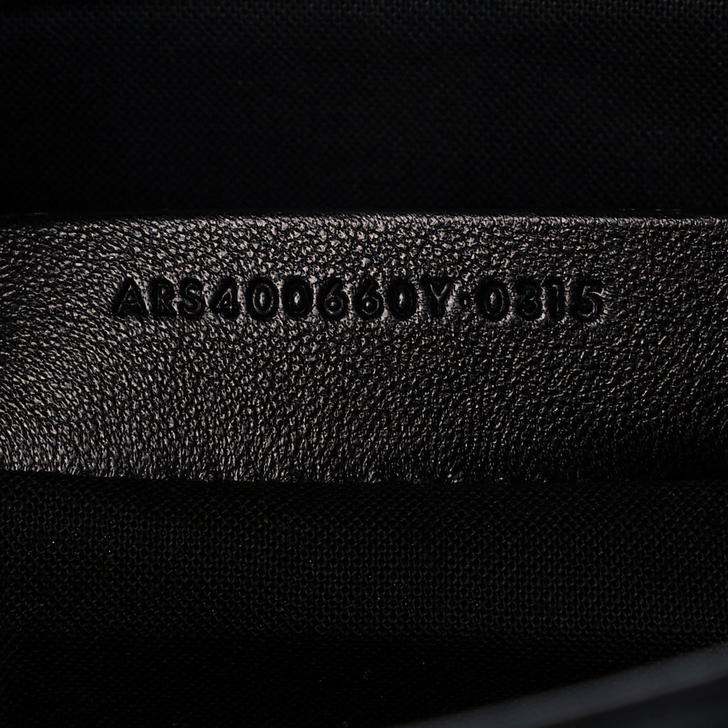 Textured Calfskin Medium Classic Y Cabas Black