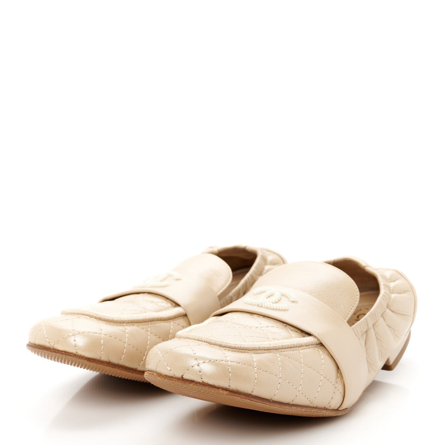 Laminated Lambskin Womens Quilted Elastic CC Moccasin Loafers 37.5 Beige