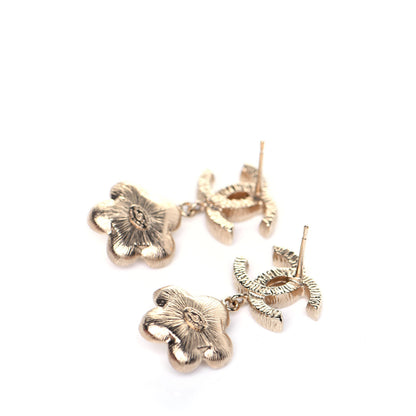 Chanel Pearl Camellia CC Drop Earrings Gold 3 of 5