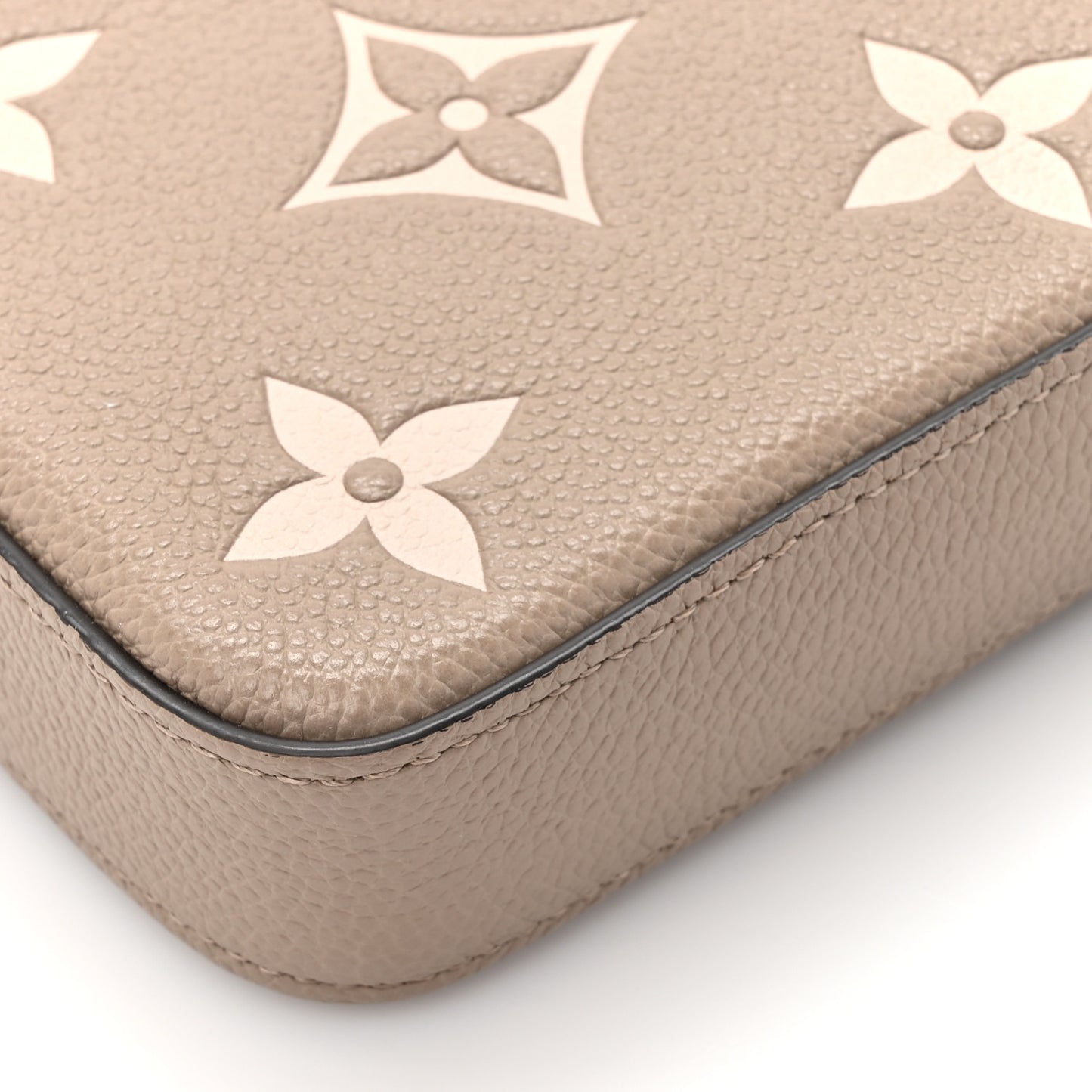 Empreinte Monogram Giant Felicie Pochette Tourterelle Creme