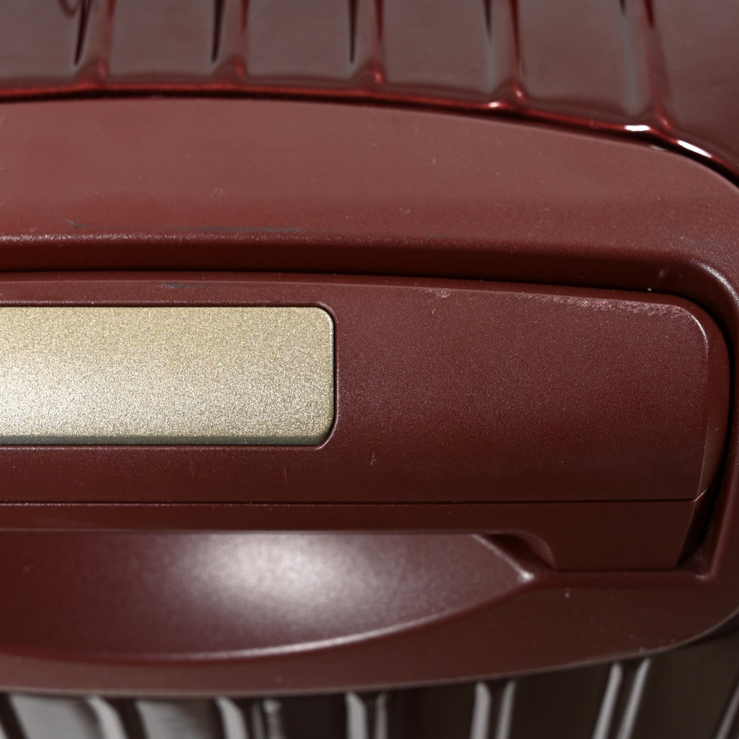 Gloss Polycarbonate Aluminum Limbo 73 Carmona Red