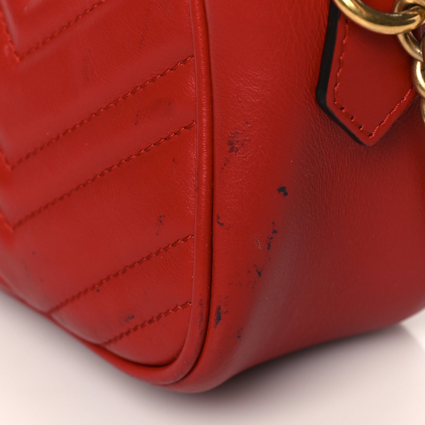 Calfskin Matelasse Small GG Marmont Chain Shoulder Bag Hibiscus Red