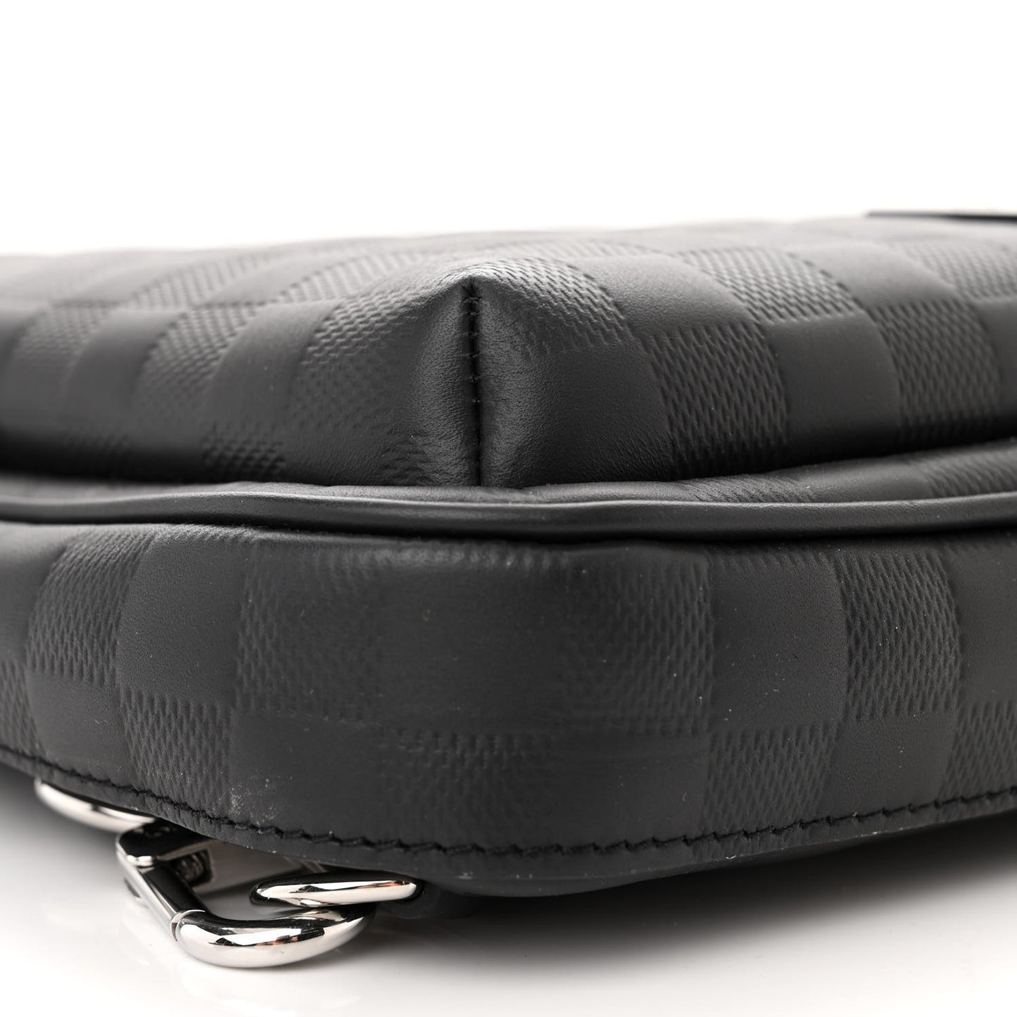 Damier Infini Avenue Sling Bag NM Onyx