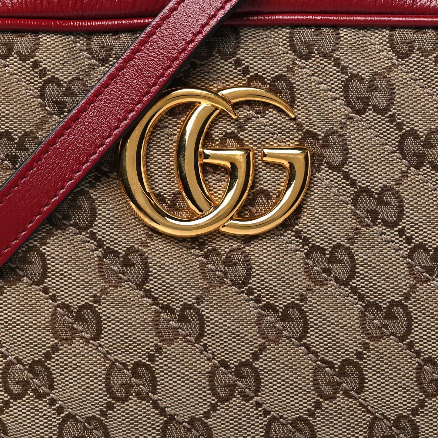 Monogram Azalea Calfskin Matelasse Diagonal Small GG Marmont Chain Shoulder Bag Beige Ebony New Cherry Red