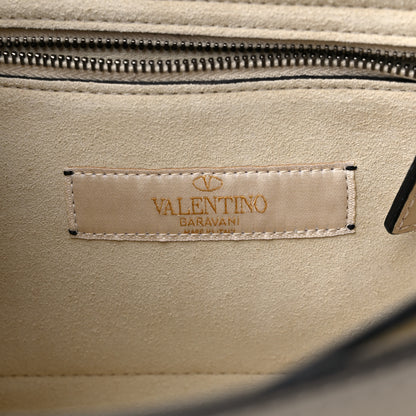 Valentino Garavani Pebbled Calfskin Turquoise Medium Guitar Strap Rockstud Rolling Flap Saddle Bag White 6 of 9