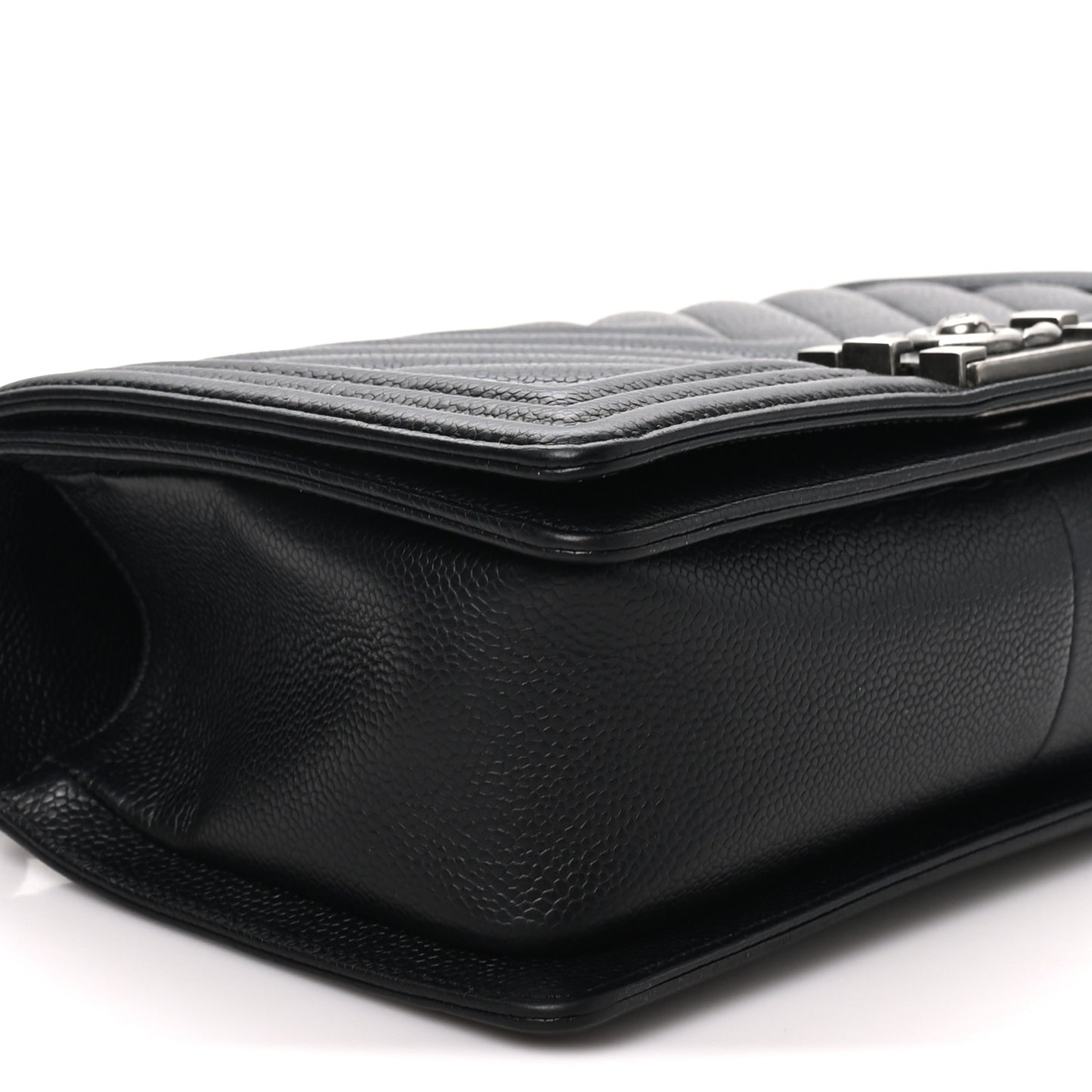 Caviar Chevron Quilted Medium Boy Flap Black