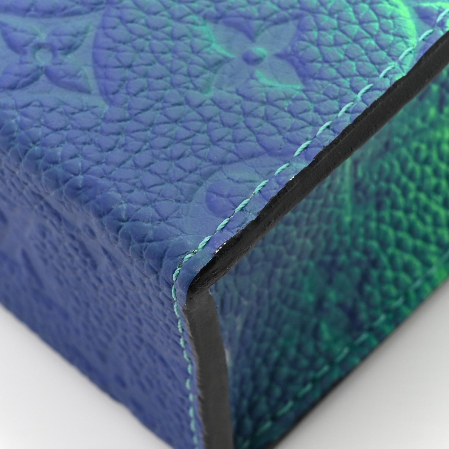 Louis Vuitton Taurillon Illusion Sac Plat XS Bleu Vert 12 of 13