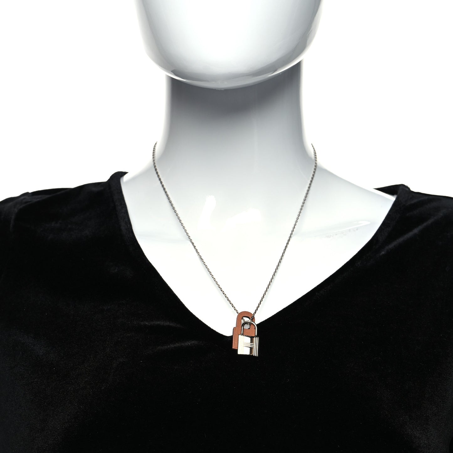 Swift Small O'Kelly Pendant Necklace Silver