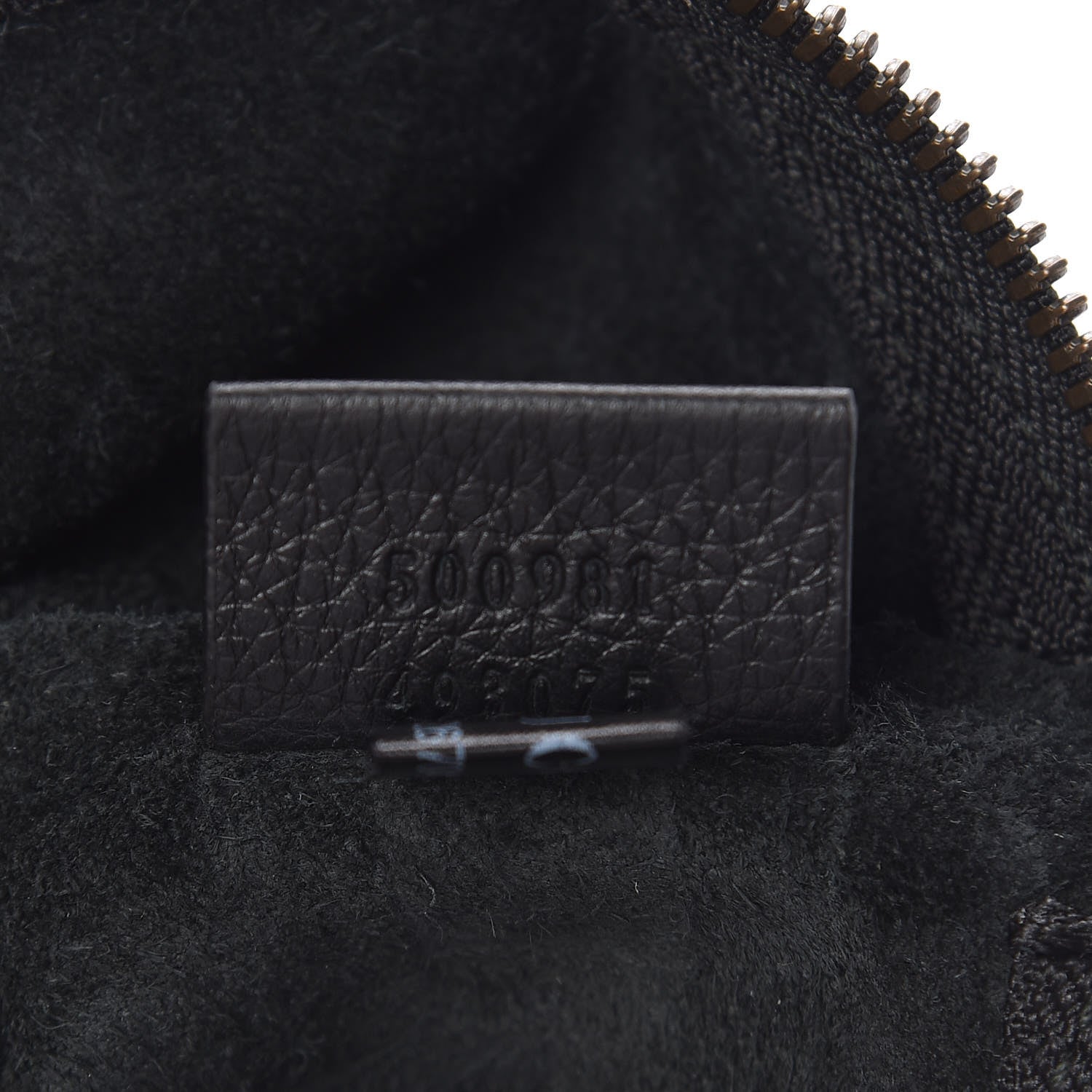 Gucci Pebbled Calfskin Medium Logo Portfolio Clutch Black 7 of 8
