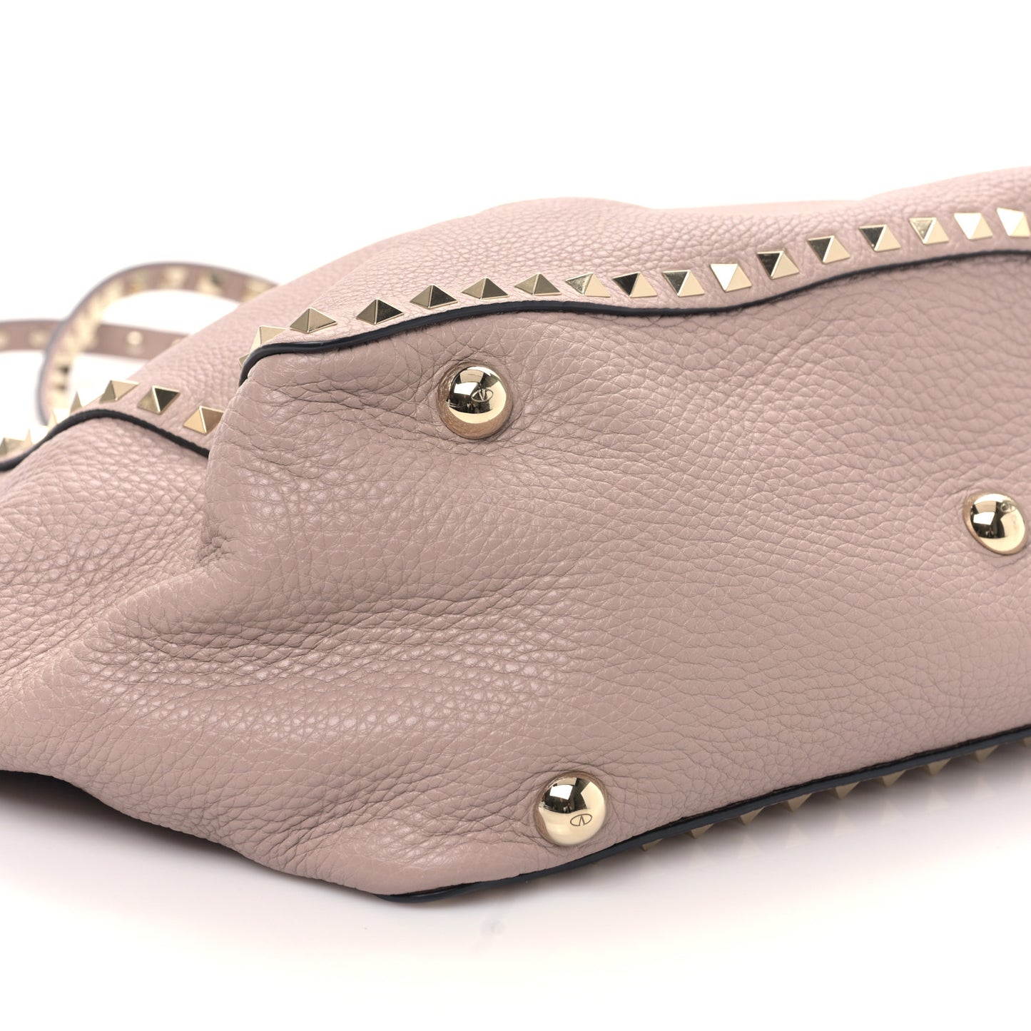 Pebbled Calfskin Medium Rockstud Tote Poudre