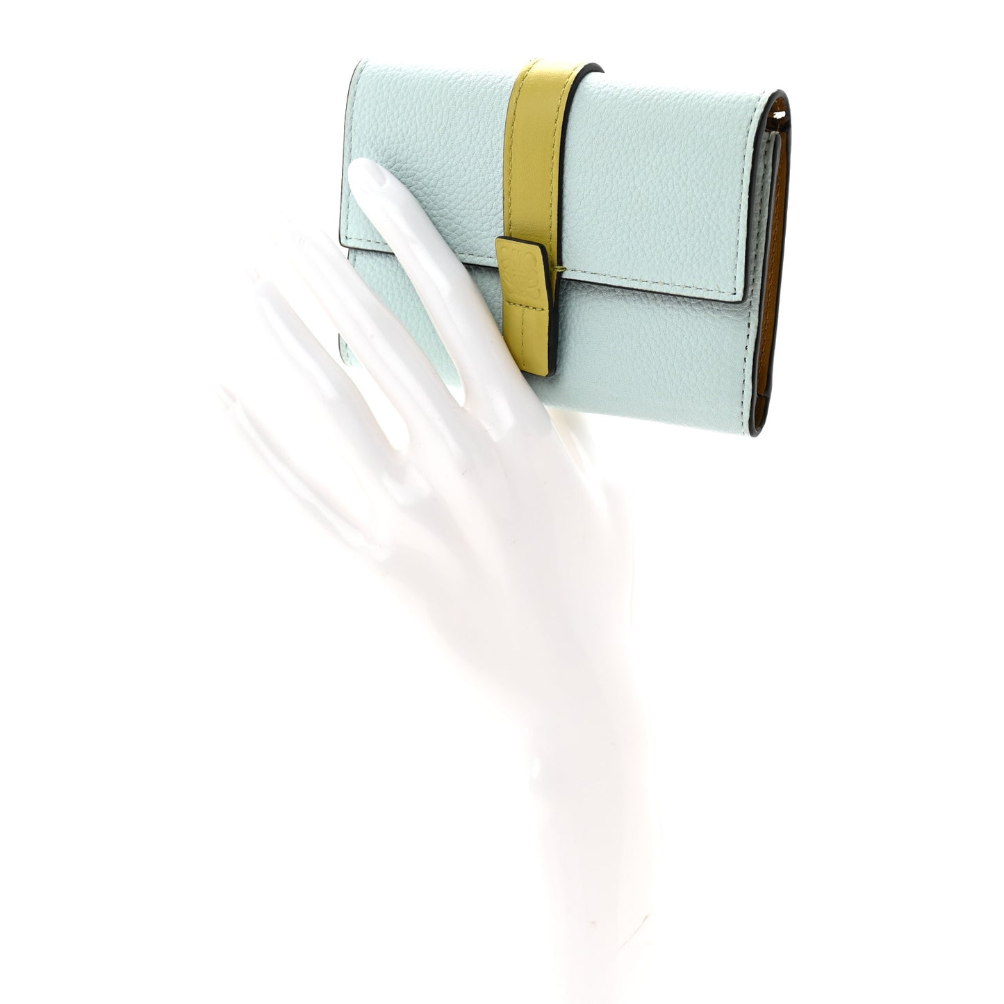 Grained Calfskin Small Vertical Wallet Iceberg Citronelle
