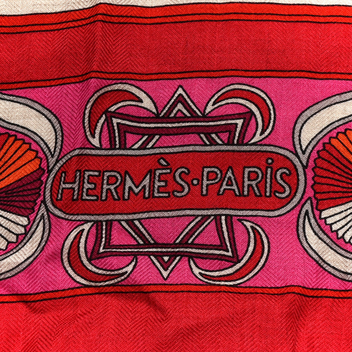Cashmere Silk Folklore d'Henri d'Origny Giant Pointe Triangle Shawl Naturel Fuchsia Rose Poudre