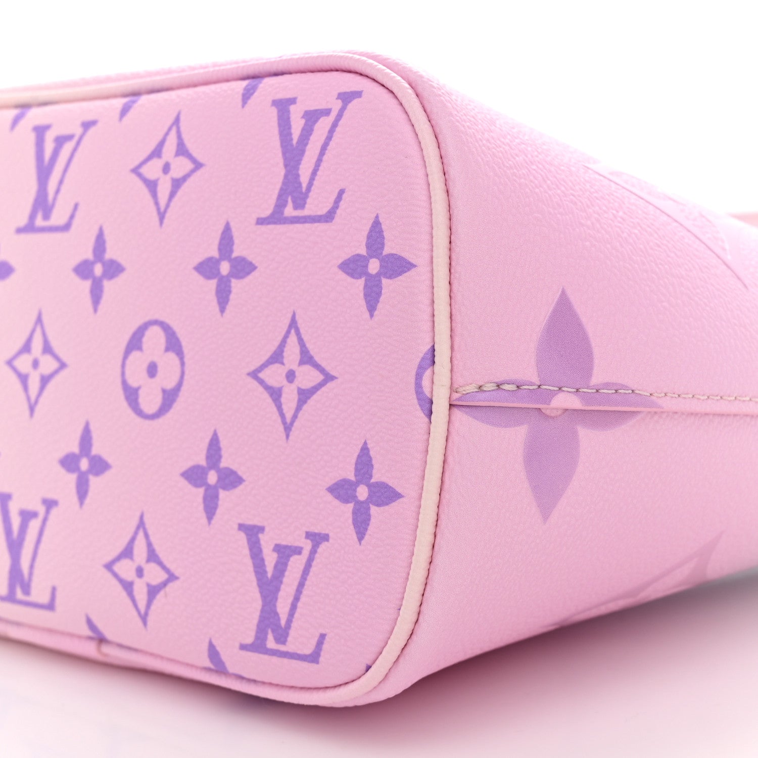 Louis Vuitton Monogram Giant Spring In The City Marshmallow Hobo PM Sunrise Pastel 8 of 9