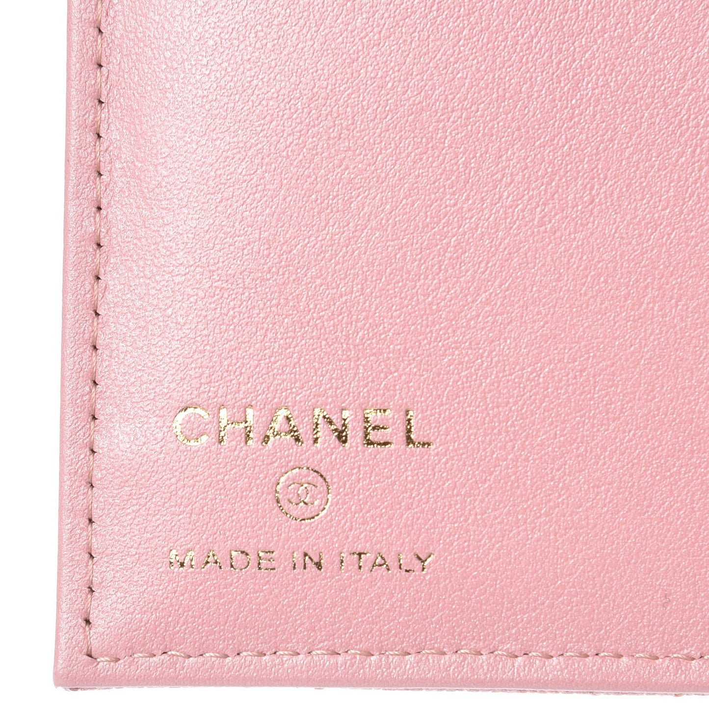 Iridescent Caviar Quilted Passport Holder Pink