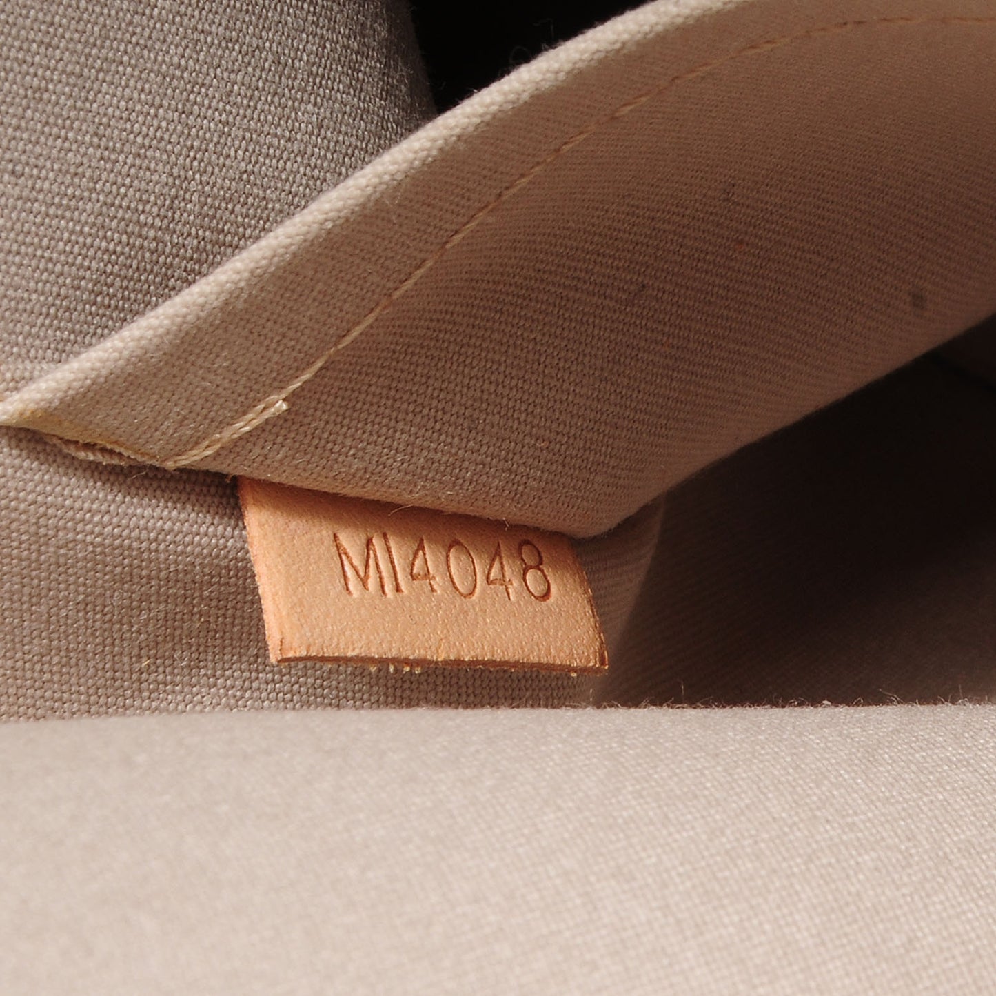 Monogram Miroir Alma MM Gold