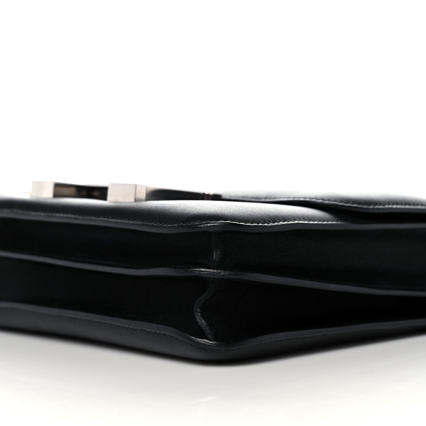 Swift Constance 24 Black
