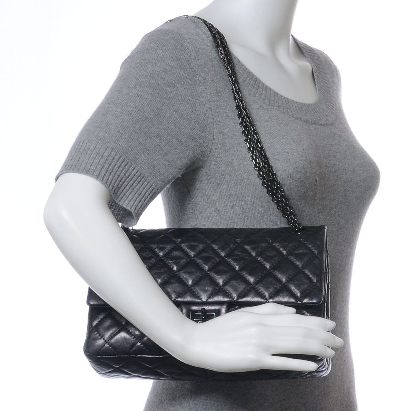 Chanel Calfskin 2.55 Reissue 226 Flap Metallic Black 2 of 8