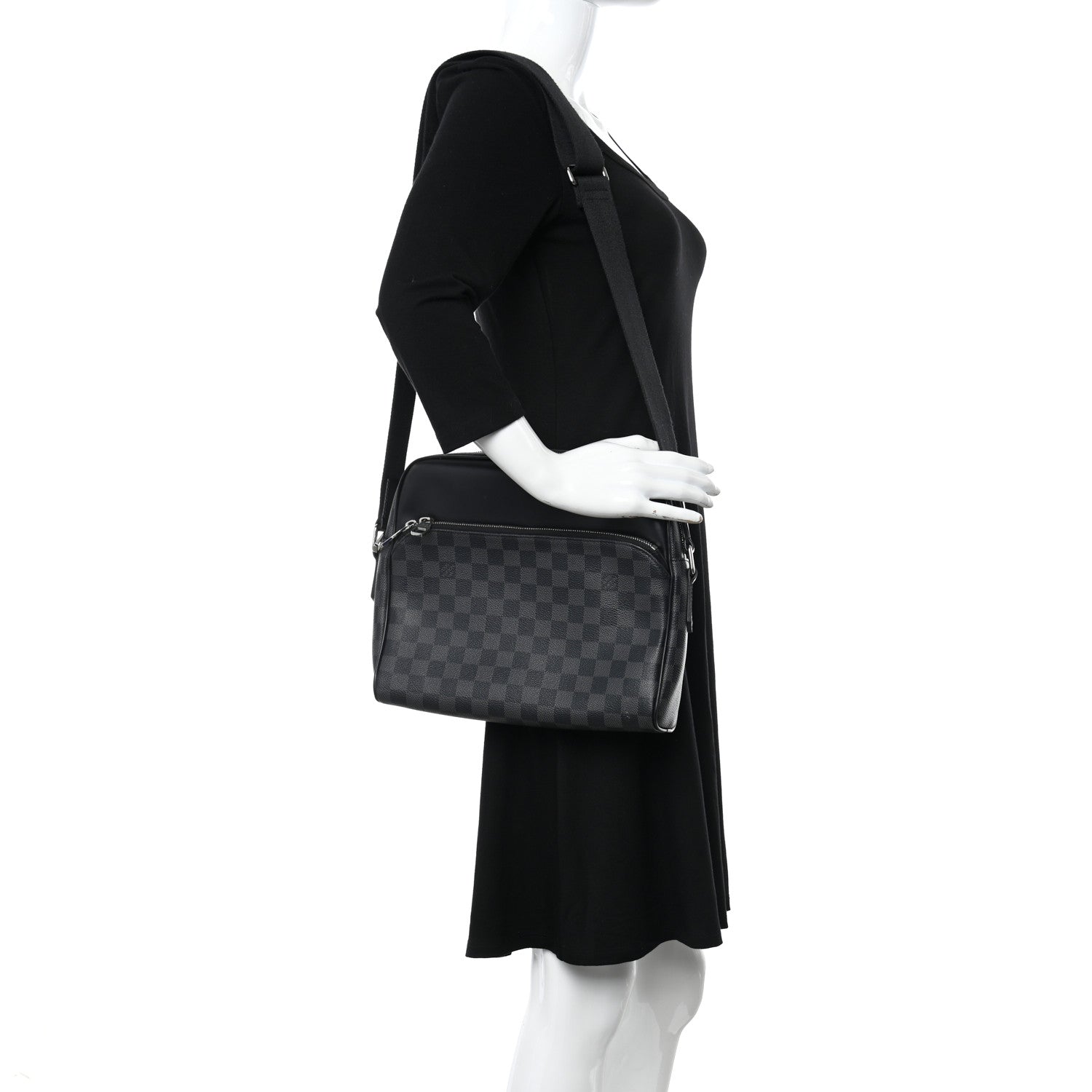 Louis Vuitton Damier Graphite Dayton Reporter PM 2 of 10