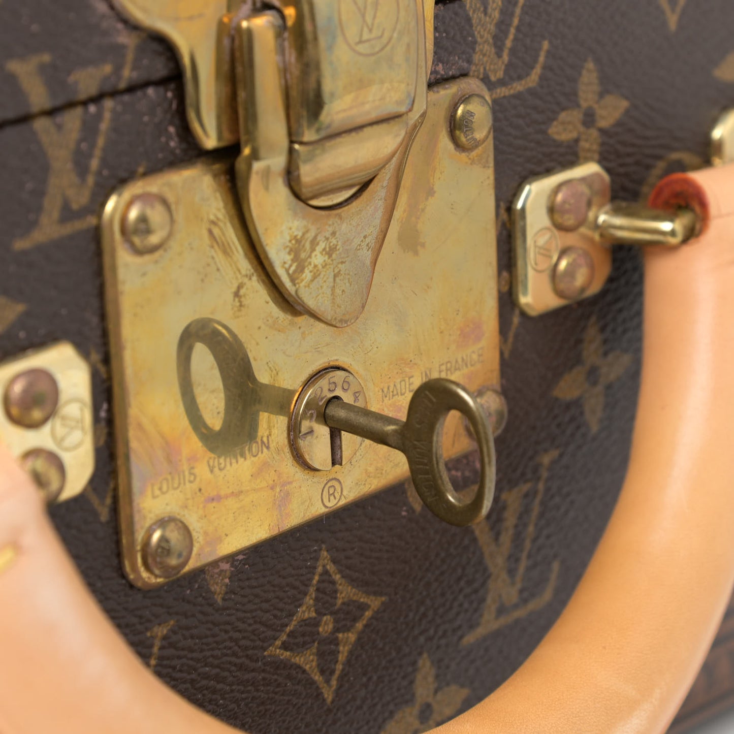 Monogram Bisten 70